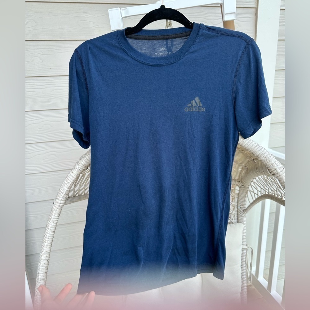 Adidas tee